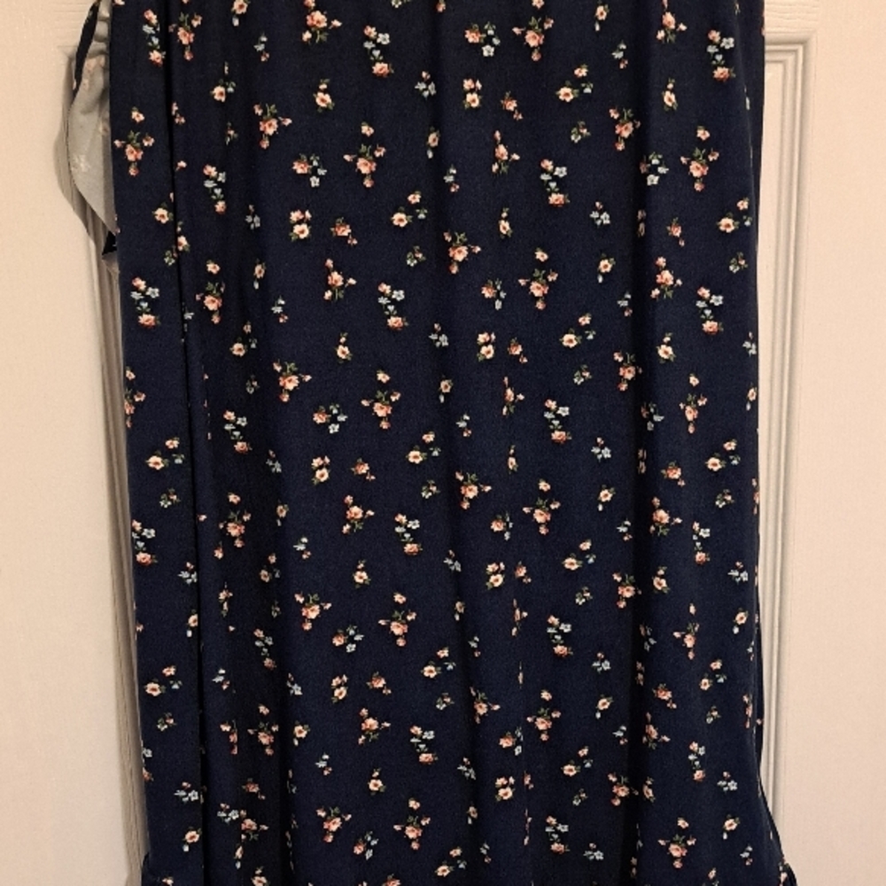 Floral Ruffle skirt - Picture 3 of 3